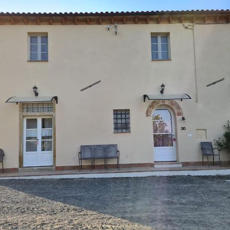 La Casa Dei Ricordi Lägenhet Collesalvetti Exteriör bild