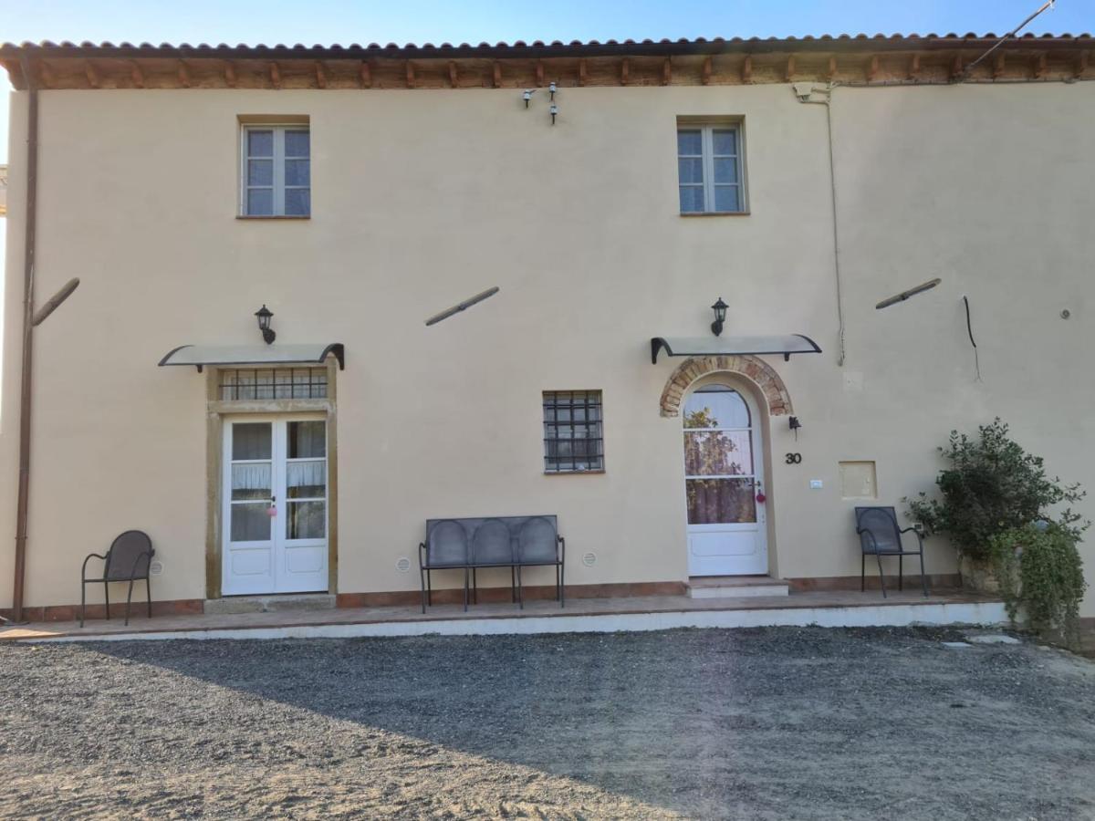 La Casa Dei Ricordi Lägenhet Collesalvetti Exteriör bild