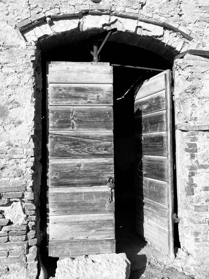 La Casa Dei Ricordi Lägenhet Collesalvetti Exteriör bild